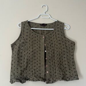 A-line tank top button up blouse with flower stitching